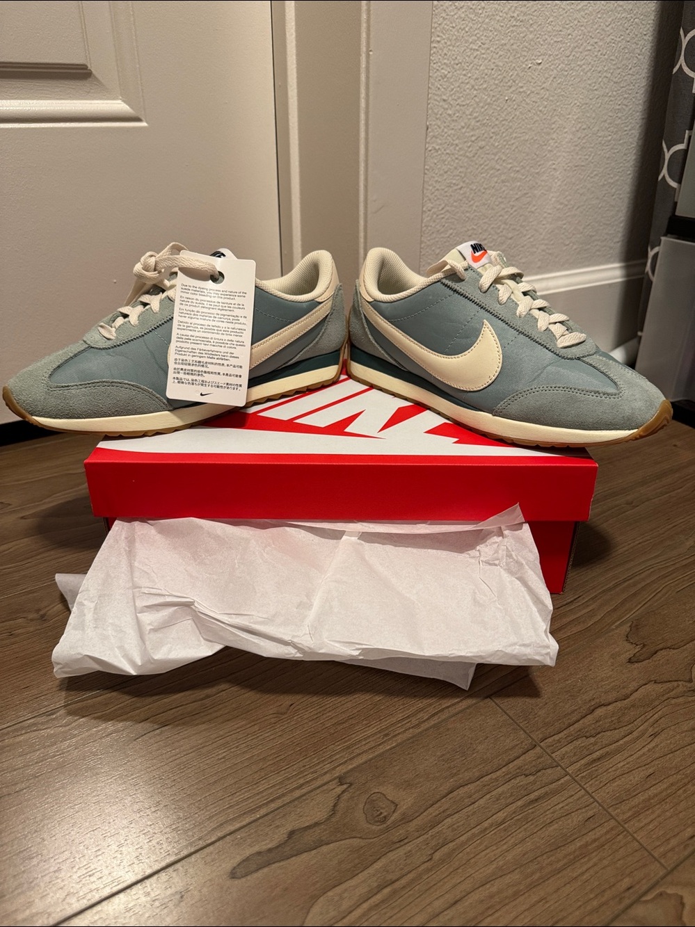 Women’s Nike Pacific US 9 Green - Picture 2 of 11